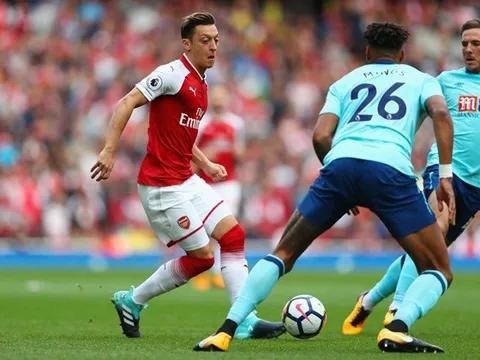 Lý do khiến Oezil được mọi đội bóng theo đuổi