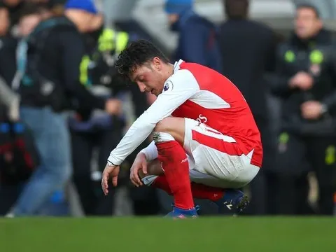 Điểm nóng đại chiến Liverpool vs Arsenal: Triệt tiêu "bộ não" Ozil