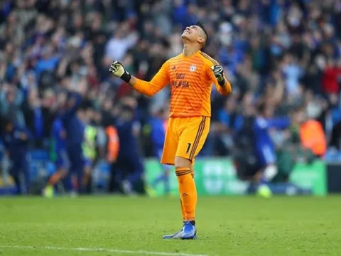 Thủ môn Philippines đi vào lịch sử Premier League khi thắng Fulham