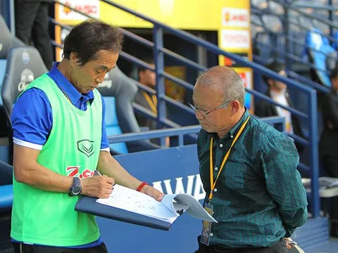 HLV Park Hang Seo: Cao tay hay đang... bối rối?