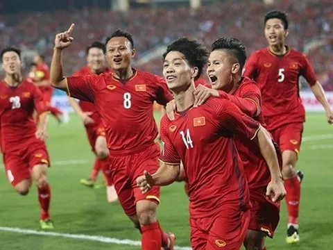 Tuyển Việt Nam khuất phục Malaysia: Ngả mũ trước thầy Park!