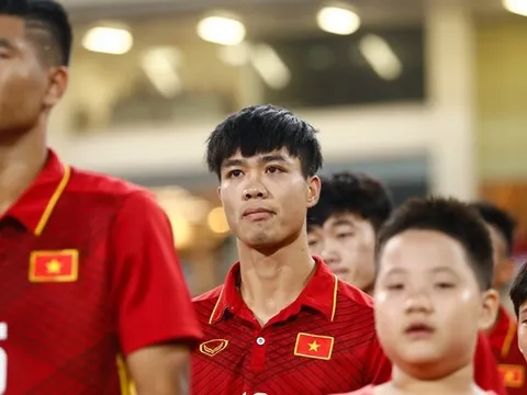 ‘Quân HAGL lên tuyển ồ ạt vì bầu Đức có uy ở U23 Việt Nam’