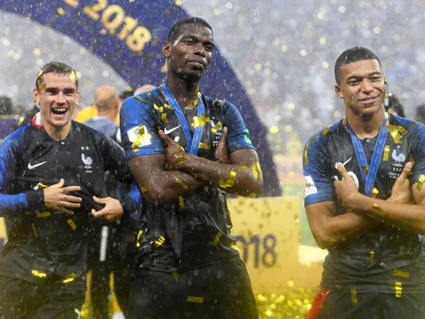 Pogba tặng quà độc cho đồng đội, LĐBĐ Pháp tốn 270 triệu