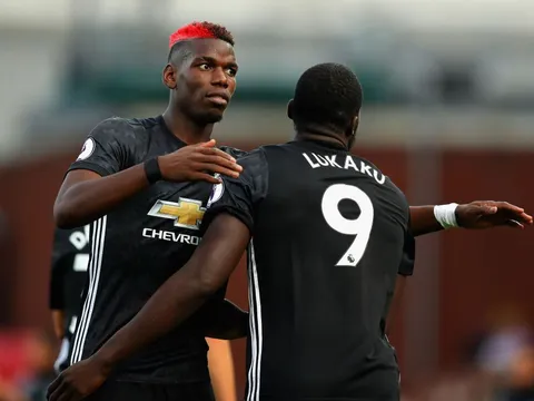 Paul Pogba đá ra sao với mái tóc màu đỏ?