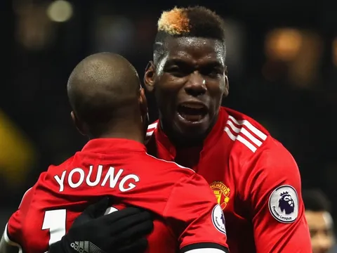 Paul Pogba hay Ashley Young sẽ đá phạt cho Man Utd?