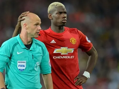 Xác định danh tính trọng tài điều khiển trận derby Manchester