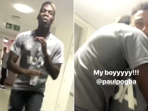 Paul Pogba nhảy nhót cực sung khi trở lại Carrington