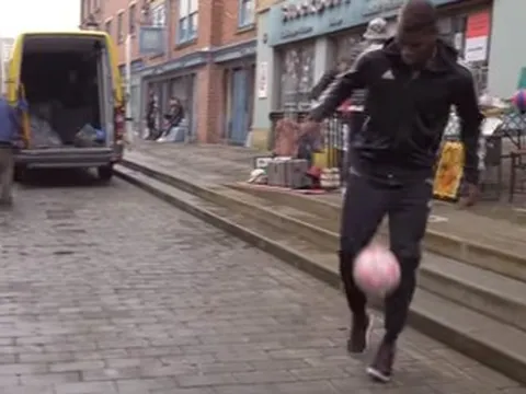 Paul Pogba và một lần chinh phạt đường phố