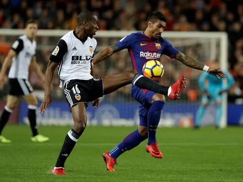 Paulinho thể hiện ra sao trước Valencia?