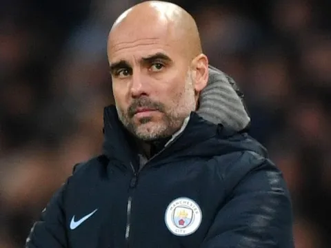 Pep Guardiola ngán ngẩm với sao Man City: "Tôi không phải bố cậu ấy"