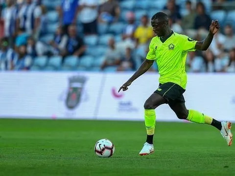 MU đón tin vui từ học trò cũ Sarri, Arsenal gây sốc với chân sút hàng đầu Ligue 1