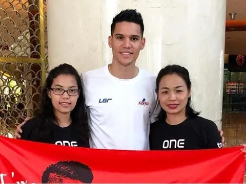 CĐV Thái Lan lặn lội đến Mỹ Đình cổ vũ thủ môn ĐT Philippines... và cái kết đắng