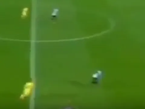 Pha bứt tốc khó tin của Kylian Mbappé trong trận đấu với Angers