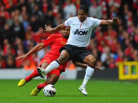 Pha bứt tốc kinh hoàng của Antonio Valencia vs Liverpool