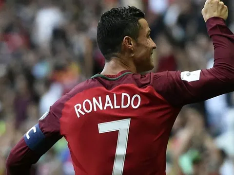 Phá lưới Đảo Faroe, Ronaldo chính thức vượt mặt Pele