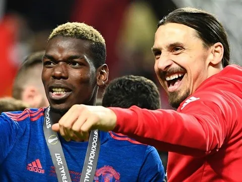 'Phải có ai đó dìu dắt Paul Pogba'