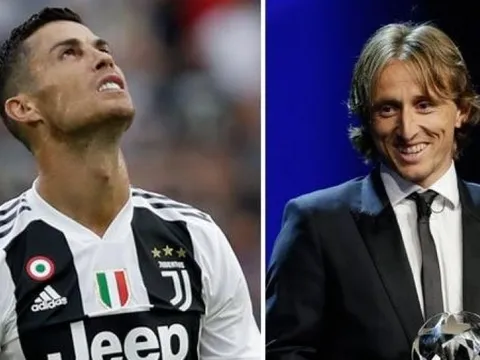 Phản ứng bất ngờ của Ronaldo dành cho Modric sau Gala UEFA