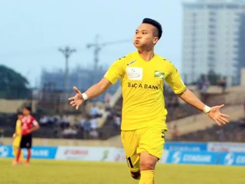 Phi Sơn lật kèo CLB TPHCM để ở lại SLNA?