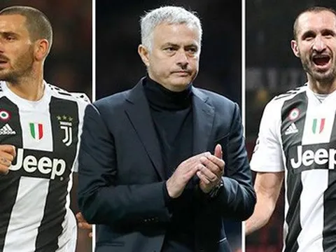 Phil Neville: 'Man Utd nên dốc hầu bao mua bộ đôi Juventus này ngay'