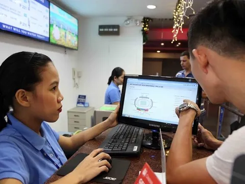 CĐV Việt Nam mua cả nghìn vé VIP xem trận bán kết ở Philippines