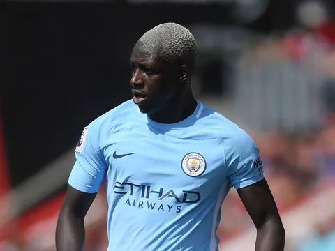 Phong độ hủy diệt, Man City còn nhận tin tốt từ Mendy