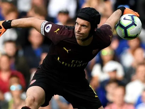 Phong độ suy giảm, Petr Cech vẫn được Emery "bảo kê"