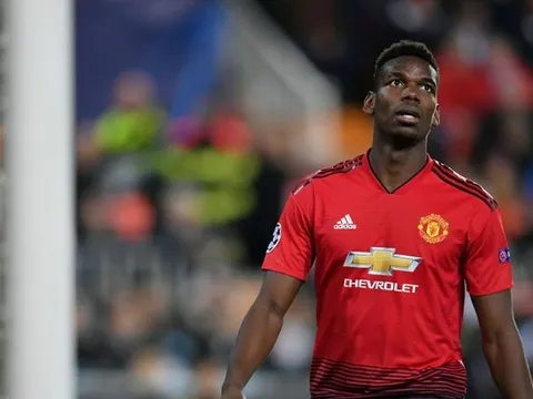 "Phòng thay đồ của Man Utd đang rạn nứt"