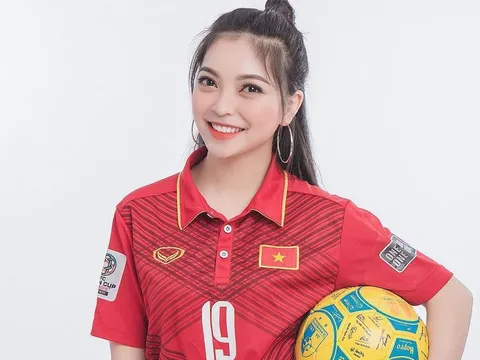 Trước thềm tứ kết, bạn gái Quang Hải chia sẻ 'bí kíp nghìn like' cổ vũ U23