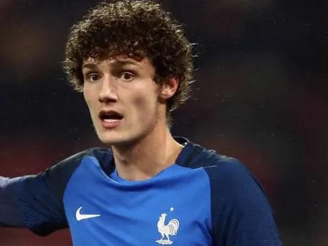 Phủ nhận đến Bayern, Pavard khiến Liverpool mừng rơn
