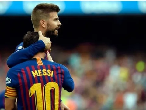 Pique hậm hực vì không được Messi nhường quyền sút phạt đền