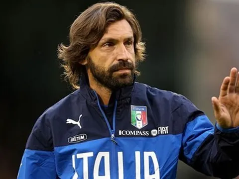 Pirlo chỉ điểm cho Italia ngược dòng ở trận lượt về