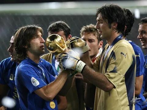 Pirlo giải nghệ, đội hình Azzurri dự chung kết World Cup 2006 còn lại ai?