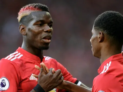 Pogba khen ngợi hàng "siêu dự bị" của Mourinho