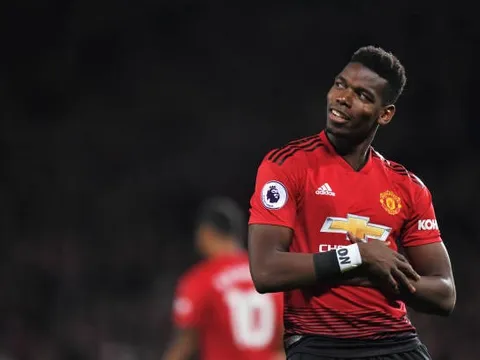 Pogba 'nhảy múa' tại Old Trafford, Man United chỉ còn kém Arsenal 3 điểm
