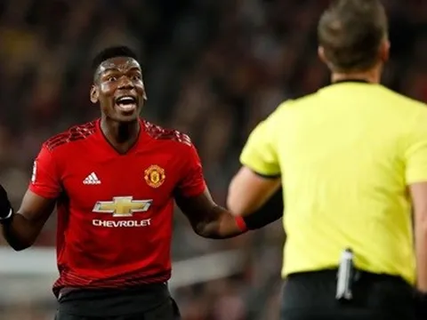 Pogba "nổi đóa" đấm tung phòng thay đồ MU
