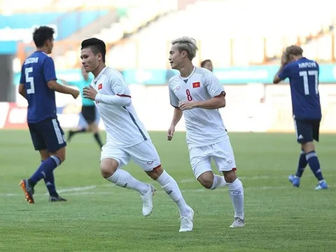 HLV Darby: 'Quang Hải xứng đáng là cầu thủ hay nhất Việt Nam'