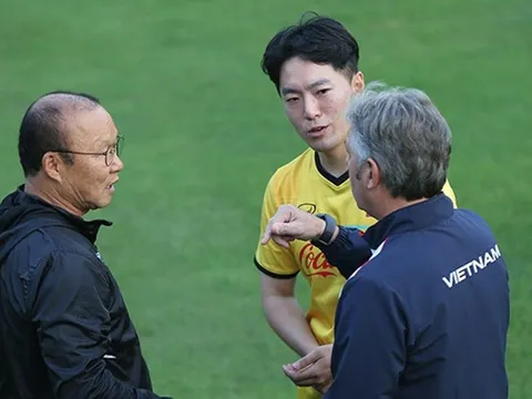 "Quân sư" Bundesliga: "Cậu ấy có phong cách thi đấu như Quang Hải"