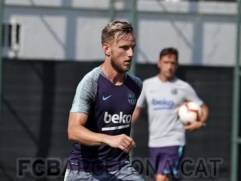 Rakitic trầm tư trước tin đồn chuyển đến PSG