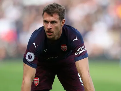 Ramsey có thể rời Arsenal, Ryan Giggs nói gì?