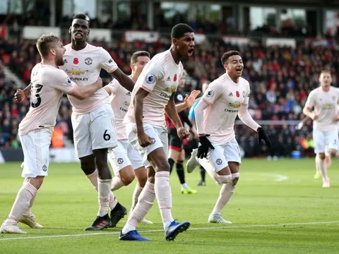 Rashford san bằng kỉ lục của Persie và Scholes