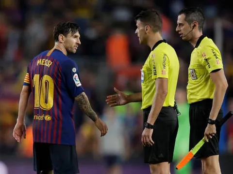 Real, Barca liên tục mất điểm: Vở kịch điên rồ của La Liga?