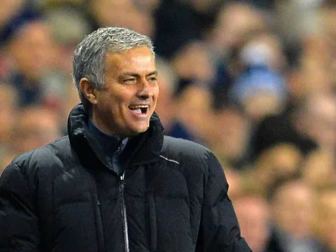 Real Madrid chờ Mourinho bị sa thải
