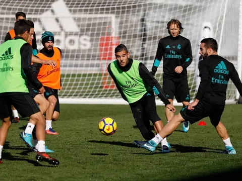 Real Madrid đón dàn sao khủng trở lại tập luyện
