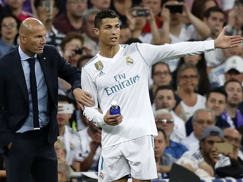 Real Madrid loạn: Zidane rối trong "cái bẫy" của Ronaldo