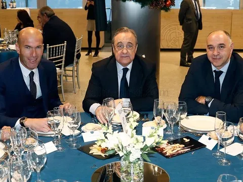 Real mở tiệc Giáng Sinh lấy tinh thần trước thềm El Clascio