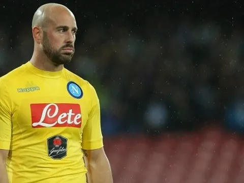 Reina có đáng bị Napoli rao bán?