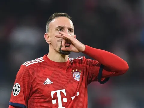 Ribery, Ibrahimovic, Sir Alex và những câu chửi 'dơ tai' nhất của các sao bóng đá