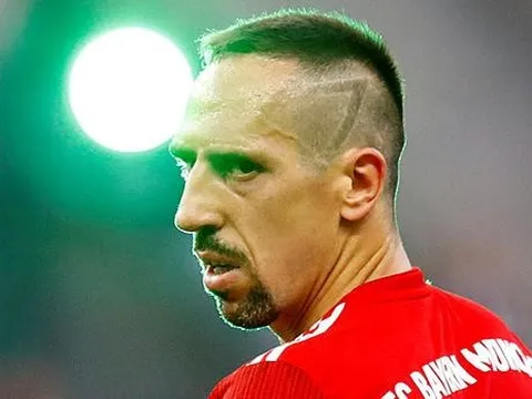 Ribery nhận hình phạt từ Bayern vì quá khích trên MXH