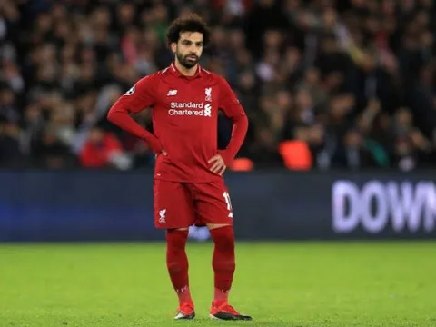 Rio Ferdinand chỉ ra nguyên nhân khiến Salah 'tắt điện' trước PSG