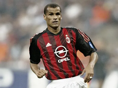 Rivaldo bỏ lỡ cơ hội cập bến Man Utd